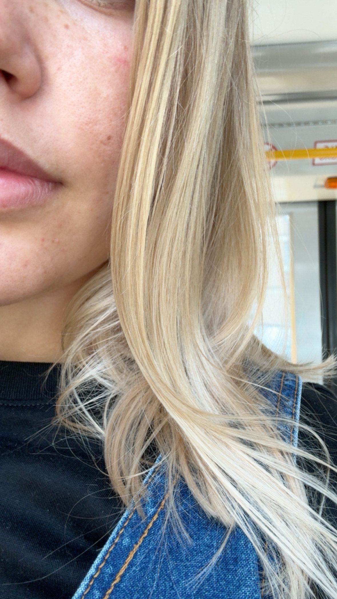 Blond włosy po regeneracji i pielęgnacji w salonie we Wrocławiu